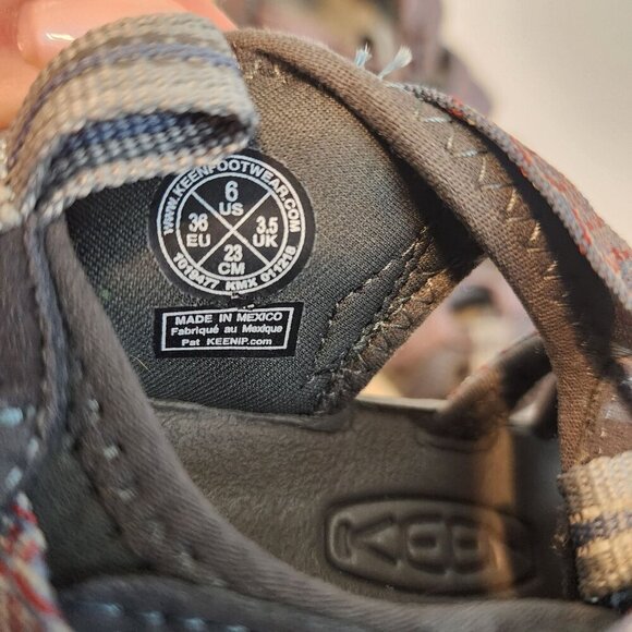 Keen Women's sz 6 Whisper Sandals Waterproof - Picture 6 of 12